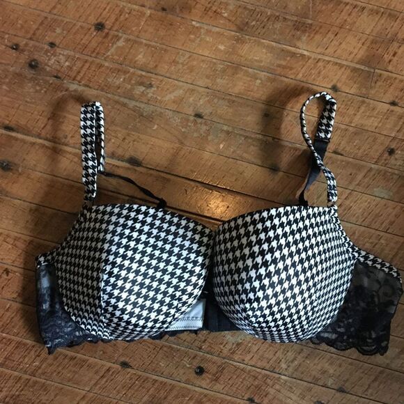 Cacique Other - Cacique black and white check lace trimmed houndstooth 42D bra